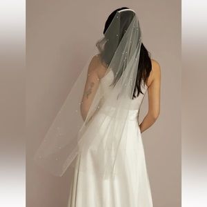 David’s Bridal Mid Length Scattered Pearl Wedding Veil NWT